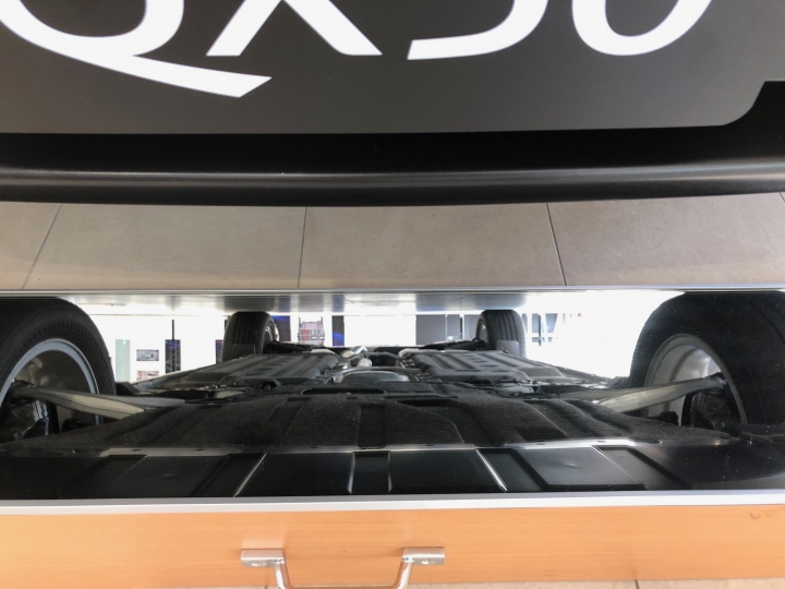 賞完QX50跟QX60之後猶豫了