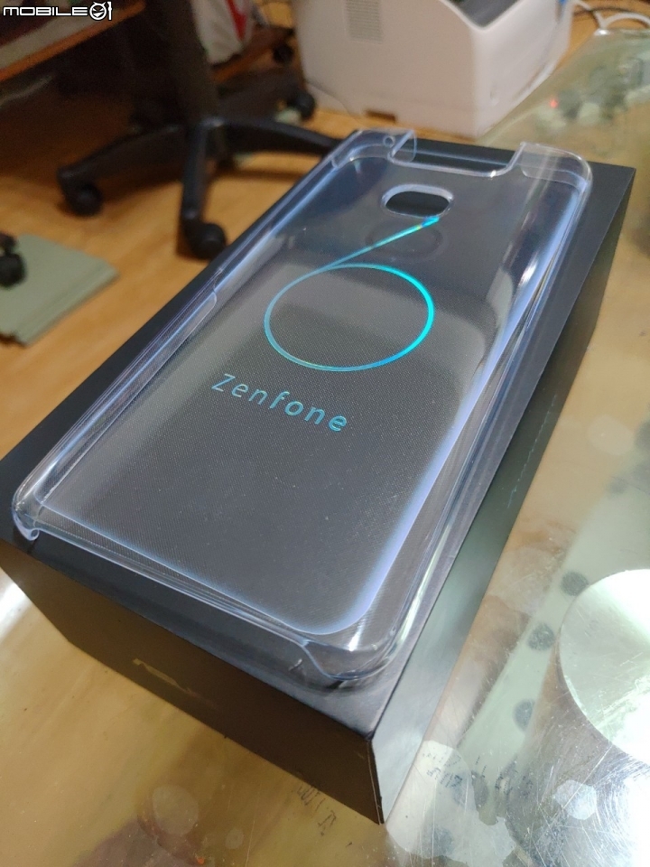 【開箱評測】翻轉手機, 隨心所欲. Asus ZenFone 6 !!  同時兼顧高容量電池及高效能處理器, 翻轉式相機的智慧型手機..