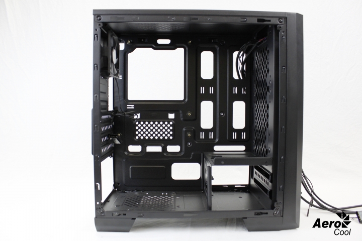 愛樂酷AeroCool Cylon賽隆,13色炫彩RGB大軍報到【開箱】