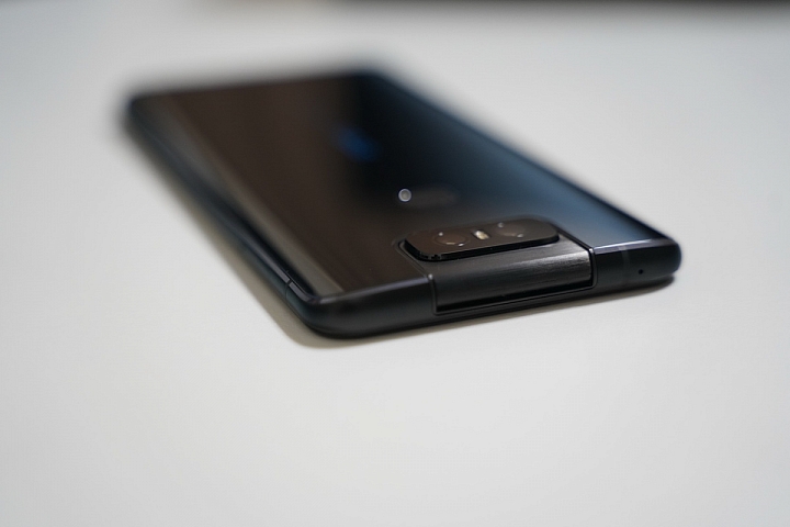 ASUS ZenFone6 開箱 ( 圖多慎入 )