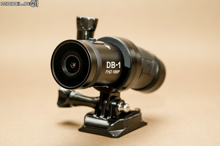 Looking 錄得清 DB-1 雙捷龍單機雙鏡頭戴行車記錄器測試 一機前後全都錄