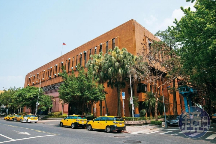 鏡週刊終於出手攻擊韓啦！