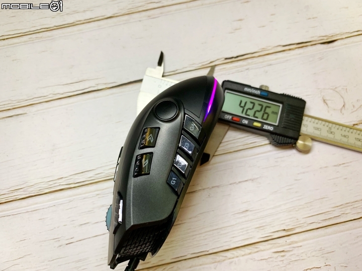 [開箱] SAIOSONE M800 電競滑鼠 – PMW3360晶片、12000DPI、具備12個自定義按鍵