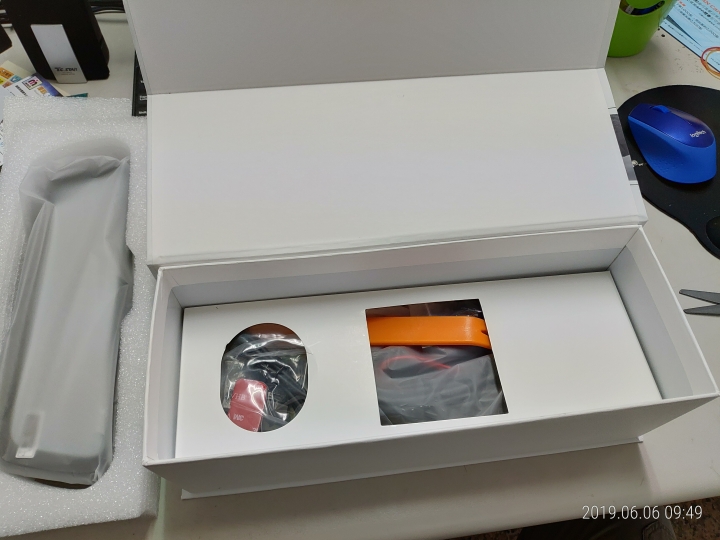 (開箱)QA1000流媒體行車紀錄器
