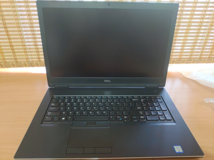 [極簡開箱]美版Precision 7730