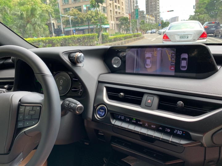 UX250H 完美交車完畢