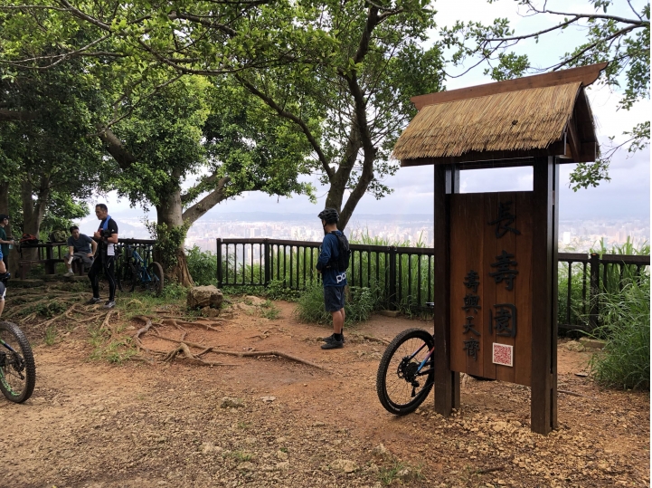 親近高雄大自然,南北壽山縱走(南北柴山)散步行,路線分享!