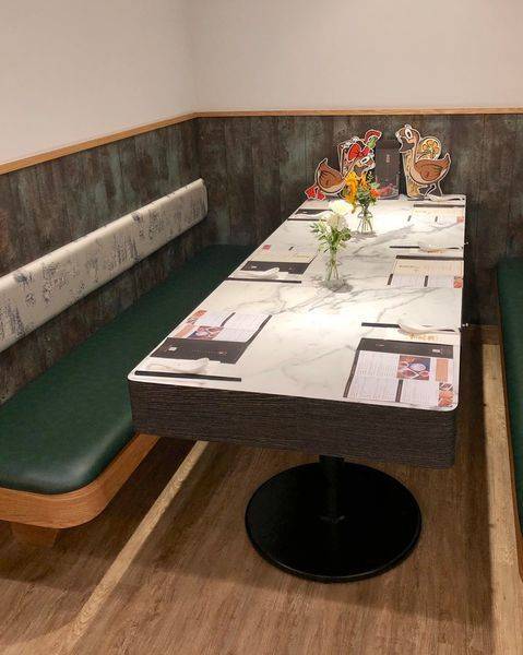 【金鳳錦燒鵝】國父紀念館新開幕鵝界拿破崙燒鵝