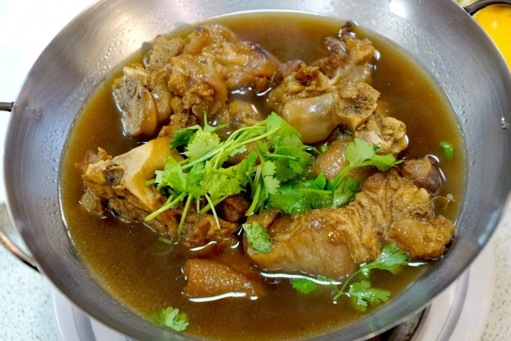 [台南][東區] 椰林大道 現炒，生魚片｜食記