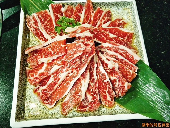 [食記] 新竹北區 - 魂燒肉 和牛燒肉 安格斯黑牛香氣逼人 油脂在口中化開 肉汁滿盈 KTV包廂無限歡唱 新竹美食 燒烤