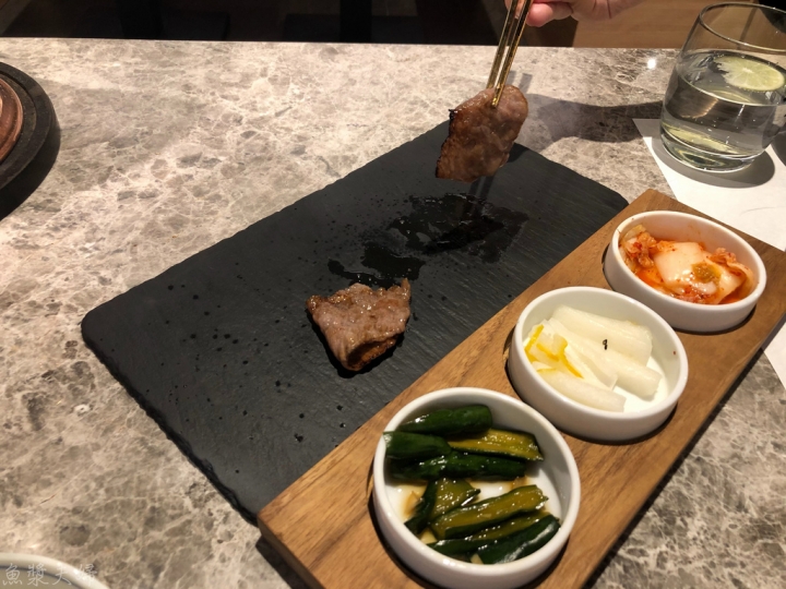 【美食。食記】台北 信義區 王女の貞 一秒流淚橫隔膜？！ 樂軒松阪亭 燒肉 烤肉 壽喜燒 A5和牛 日本 澳洲 菜單 價位