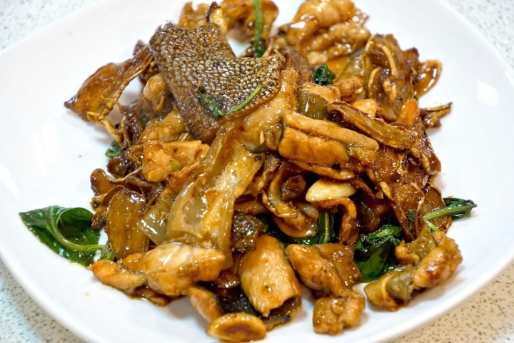 [台南][東區] 椰林大道 現炒，生魚片｜食記