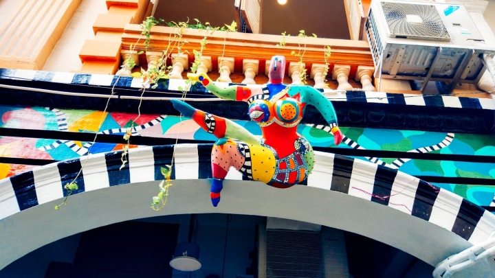 【新加坡Ep10】必去網美IG打卡熱點：彩虹街！帶你吃喝玩遍哈芝巷、蘇丹回教堂＆武吉士街｜Haji Lane｜Arab Street｜Bugis Street｜Singapore｜旅行，路上。