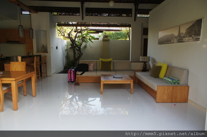 【20180502-0507 BALI峇里島】SEMINYAK水明漾VILLA飯店分享 Pradha Villas Seminyak