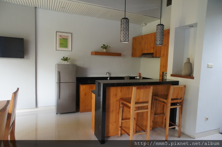 【20180502-0507 BALI峇里島】SEMINYAK水明漾VILLA飯店分享 Pradha Villas Seminyak