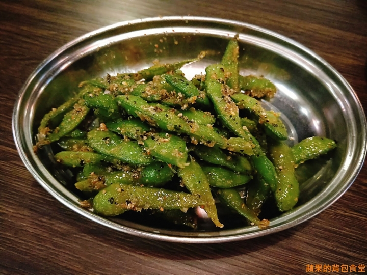 [食記] 桃園龜山 - 昭和五七大眾酒場 夏天喝啤酒搭配夠味串燒 海鮮燒烤超新鮮 毛豆一把抓有趣又美味 桃園美食 居酒屋