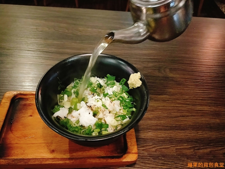 [食記] 桃園龜山 - 昭和五七大眾酒場 夏天喝啤酒搭配夠味串燒 海鮮燒烤超新鮮 毛豆一把抓有趣又美味 桃園美食 居酒屋