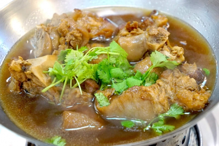 [台南][東區] 椰林大道 現炒，生魚片｜食記