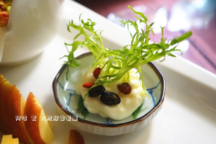 【臺南Ω善化區】大成庭園餐廳。評價頗佳，菜色豐富，擁有風格獨具的五棟宴會廳