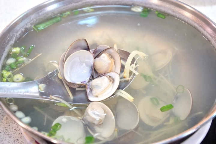 [台南][東區] 椰林大道 現炒，生魚片｜食記