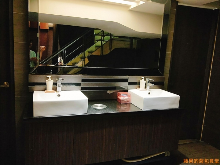 [食記] 新竹北區 - 魂燒肉 和牛燒肉 安格斯黑牛香氣逼人 油脂在口中化開 肉汁滿盈 KTV包廂無限歡唱 新竹美食 燒烤