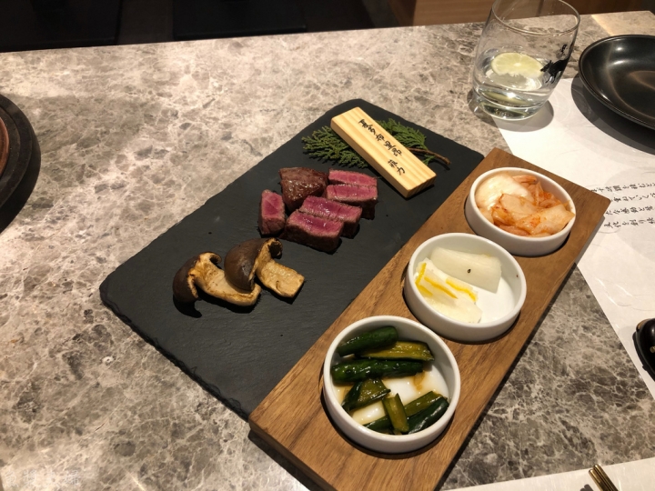 【美食。食記】台北 信義區 王女の貞 一秒流淚橫隔膜？！ 樂軒松阪亭 燒肉 烤肉 壽喜燒 A5和牛 日本 澳洲 菜單 價位
