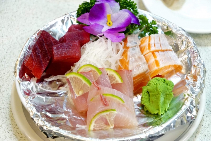 [台南][東區] 椰林大道 現炒，生魚片｜食記