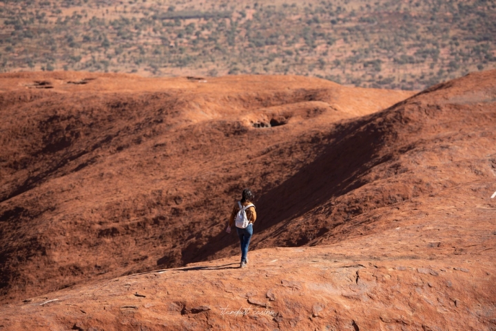 【澳洲北領地自由行】烏魯魯卡塔丘塔國家公園：爬上ULURU