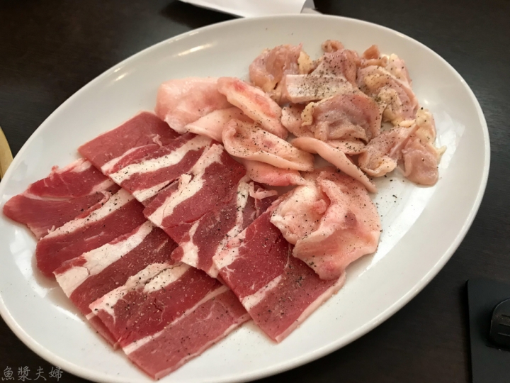 【美食。食記】東京 南千住 有美味雞脖的便宜燒肉焼肉 おもに亭 LaLaテラス南千住店 日式燒肉 烤肉 菜單 價位 午餐 晚餐 推薦 必吃