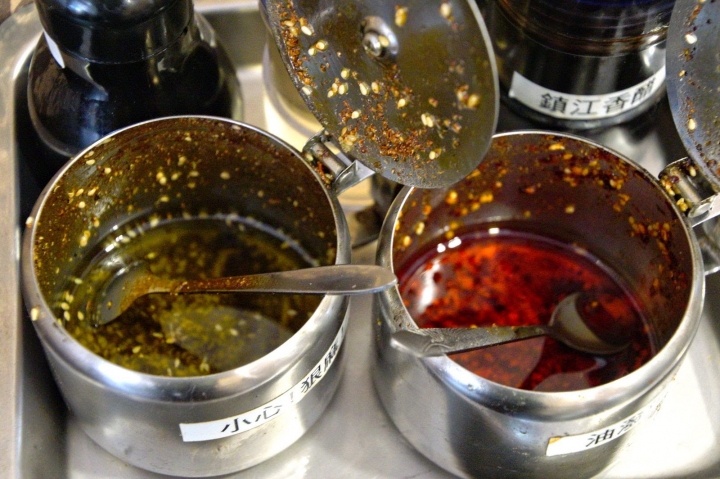 [台南][永康區] 王靜砂鍋土豆粉、老潼關肉夾饃｜食記