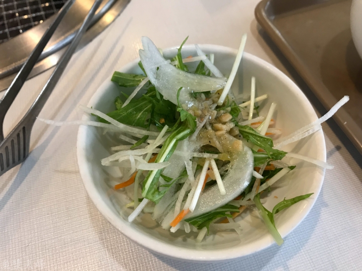 【美食。食記】東京 足立區 便宜到想不透的一人燒肉吃到飽 啾啾燒肉 じゅうじゅうカルビ 足立中央本町店 菜單 價位 推薦 日式烤肉 午餐必吃