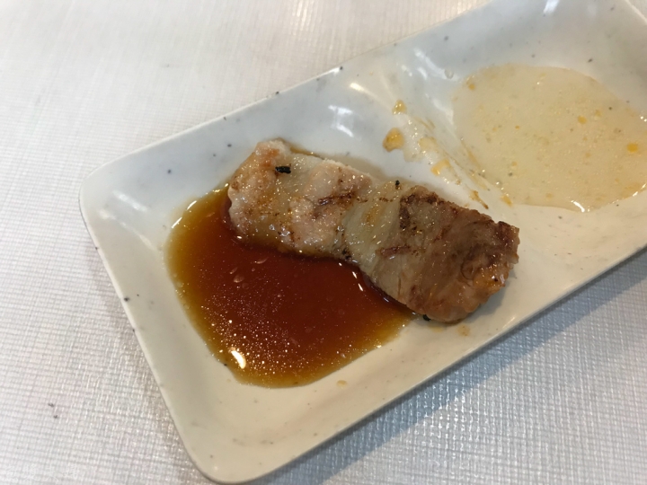 【美食。食記】東京 足立區 便宜到想不透的一人燒肉吃到飽 啾啾燒肉 じゅうじゅうカルビ 足立中央本町店 菜單 價位 推薦 日式烤肉 午餐必吃