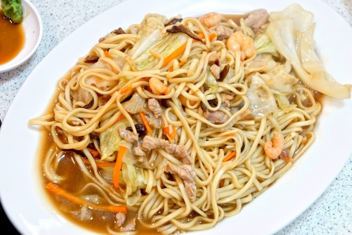 [台南][東區] 椰林大道 現炒，生魚片｜食記