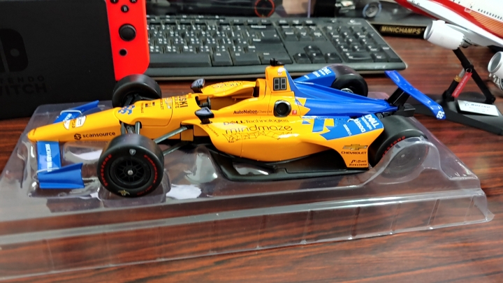 [開箱]1/18 INDYCAR  F.ALONSO #66