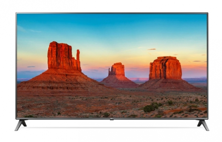 LG UM7600 vs UK6500
