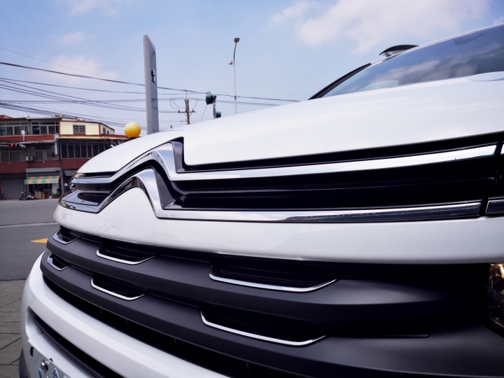 親自來體驗白色Citroen C5 Aircross