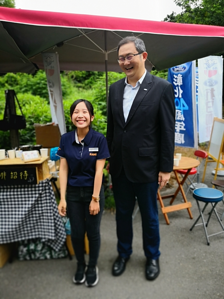 星期六限定的抗日咖啡