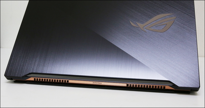 點我看大圖 華碩ROG GX701GWR 17吋電競筆電實際測試