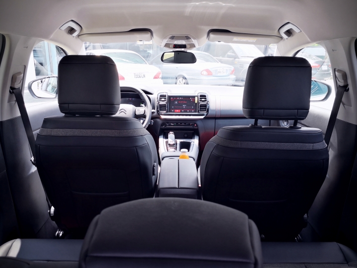 親自來體驗白色Citroen C5 Aircross