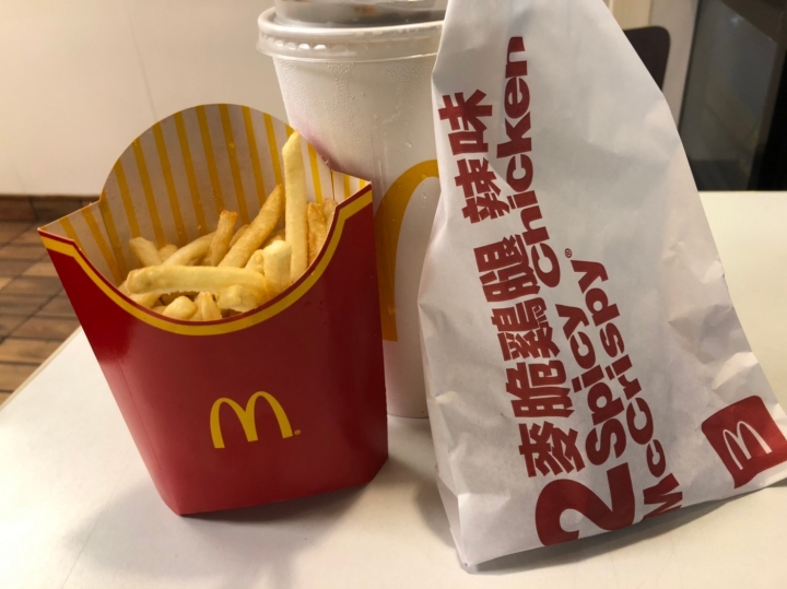 家中排行老大的悲傷麥脆雞