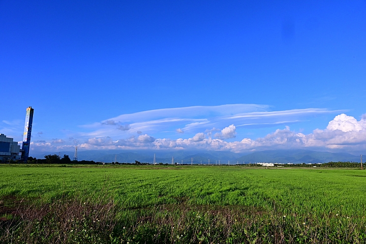 24-70mm F2.8 S+SB-5000的旅遊：阿里山、霧台、小琉球還有飛碟雲。