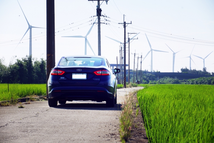 跟海有約的Mondeo Hybrid