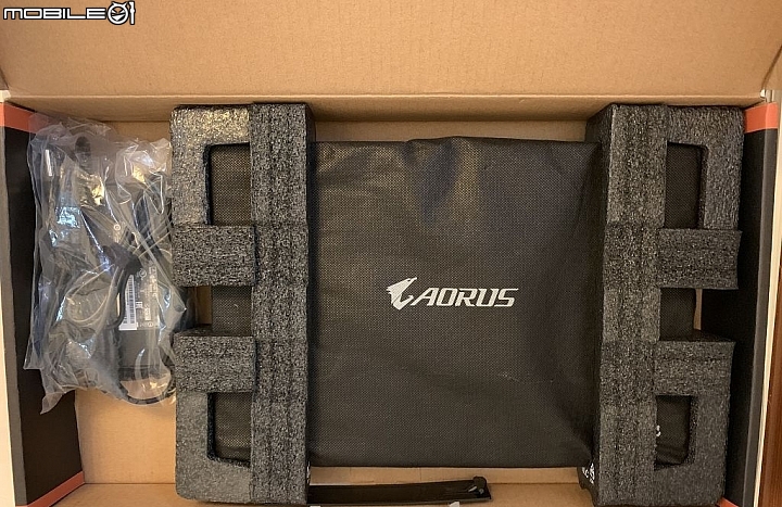 開箱 AORUS 15 - RTX2060 戰鬥遊戲電競筆電