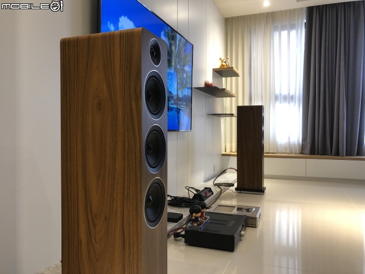 你們認識Acoustic Energy的 AE120落地式喇叭嗎