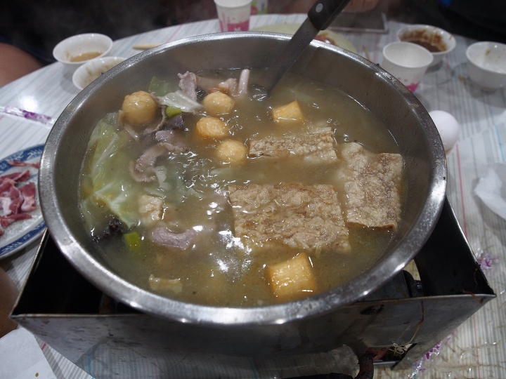 [食記] 臺南市 中西區 富香沙茶爐 — 南臺灣沙茶爐，傳統的火鍋吃法