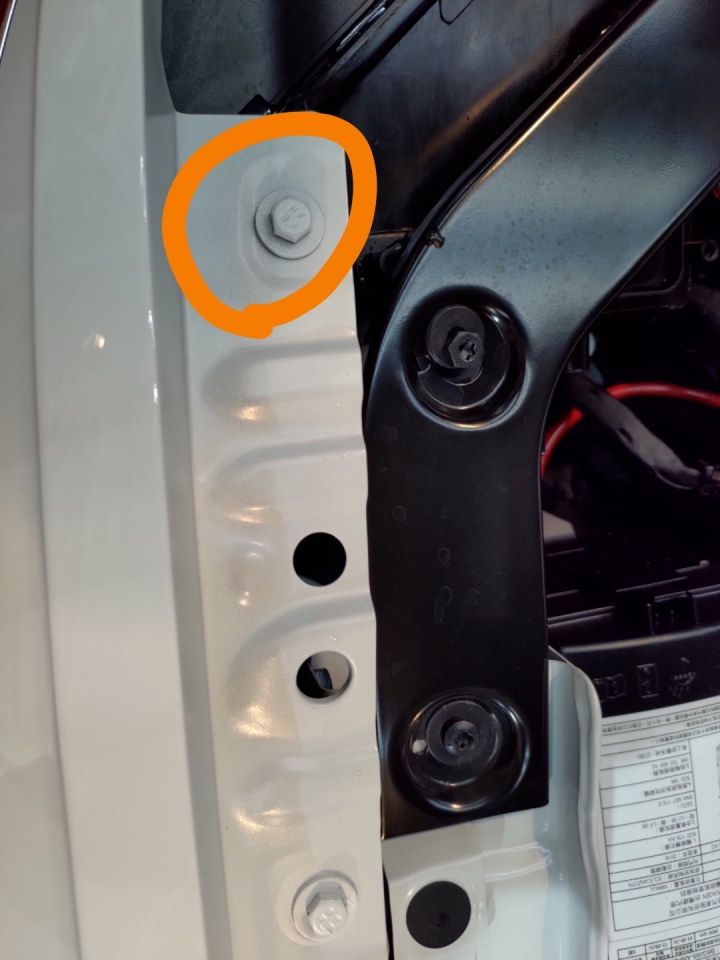 福斯VW Tiguan 新車引擎室疑問