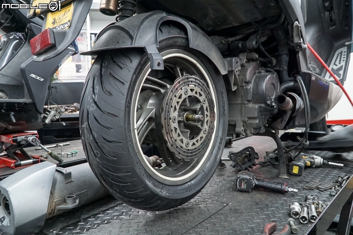 Bridgestone BATTLAX SC2 Rain 試胎 雨神同行大羊通勤者首選