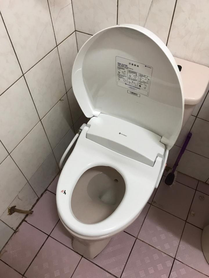 自己安裝免治馬桶好像也沒那麼難