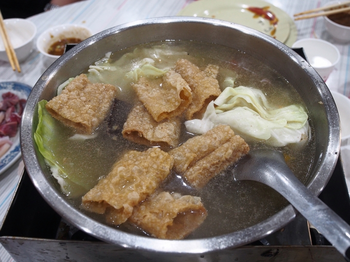 [食記] 臺南市 中西區 富香沙茶爐 — 南臺灣沙茶爐，傳統的火鍋吃法