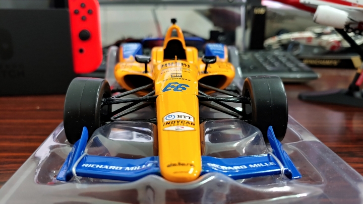 [開箱]1/18 INDYCAR  F.ALONSO #66